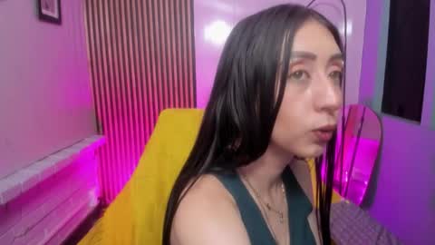 miilu  online show from March 18, 3:44 am