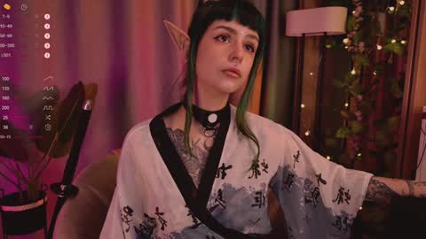 mika_moon_ online show from February 8, 11:24 pm