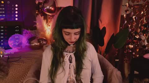 mika_moon_ online show from February 14, 9:10 pm