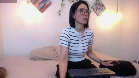 mikaza online show from May 5, 1:25 pm