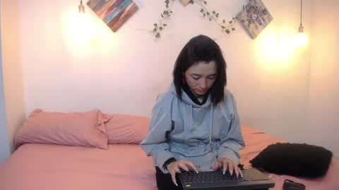 mikaza online show from June 4, 2:43 pm