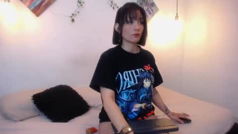 mikaza online show from March 31, 1:11 pm