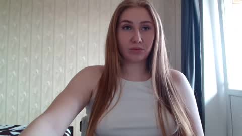 Snapshot of miku_sanders2 chatting on February 26, 8:39 am miku_sanders2 online show from February 26, 8:39 am