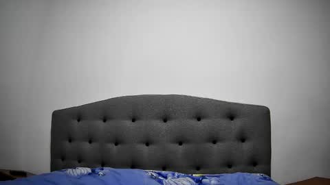 Mikyloveu online show from December 11, 2:44 pm