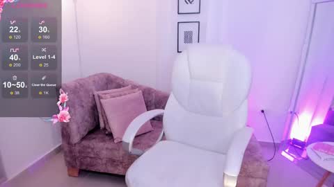 Snapshot of mila_blaze chatting on September 18, 1:09 pm mila_blaze online show from September 18, 1:09 pm