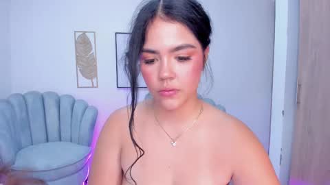Snapshot of mila_blaze chatting on October 19, 3:19 am mila_blaze online show from October 19, 3:19 am