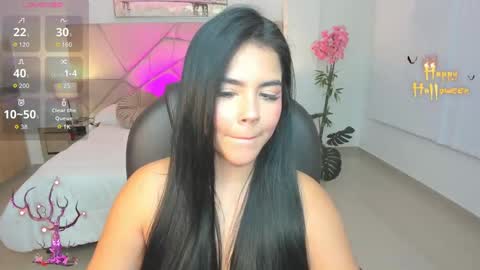Snapshot of mila_blaze chatting on October 11, 4:39 am mila_blaze online show from October 11, 4:39 am