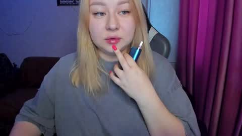 Mila shy sensual person  online show from November 11, 10:12 am