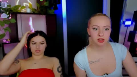 mila_glow online show from March 31, 8:20 pm