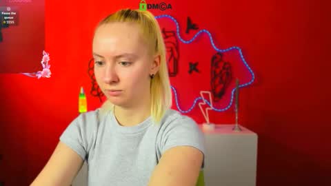 mila_glow online show from March 27, 1:23 pm