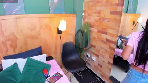 Mila online show from March 1, 11:43 am