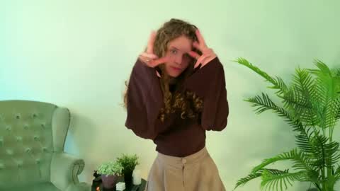Mila online show from May 12, 8:44 am