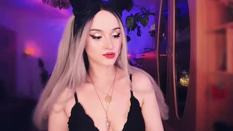 MiladyJolie online show from March 6, 3:35 am