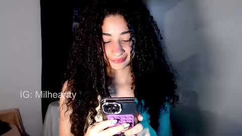 Milah online show from October 29, 3:04 pm