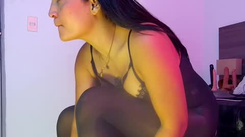 mila online show from November 24, 7:38 pm