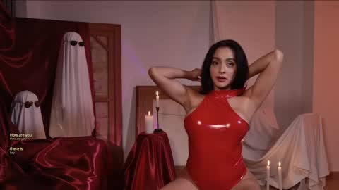 milana online show from October 31, 10:58 pm