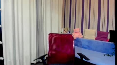 MilanaAlvis online show from December 14, 1:06 pm