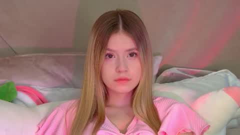 MilanaBalmain online show from November 15, 6:03 am