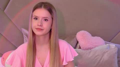 MilanaBalmain online show from October 21, 4:11 pm