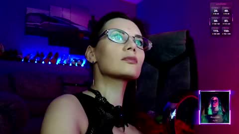 Snapshot of milanapure chatting on October 31, 3:52 am analiMilana online show from October 31, 3:52 am