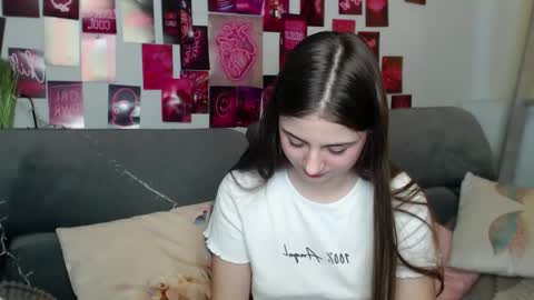 milanaroz online show from October 24, 6:20 am