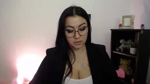 Snapshot of milania_milaa chatting on September 24, 9:30 am milania_milaa online show from September 24, 9:30 am