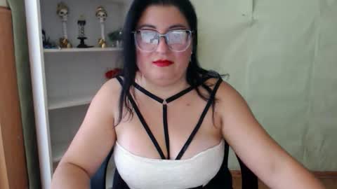 Snapshot of milaniyalove chatting on October 4, 7:25 am milaniyalove online show from October 4, 7:25 am