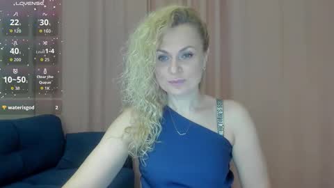 milanna_x online show from December 4, 9:48 pm