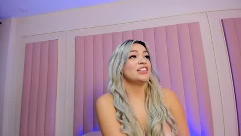 Sexy Mila  online show from September 27, 12:23 pm