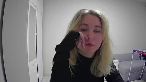 Milena new nonude shy blonde natural online show from November 22, 11:18 pm