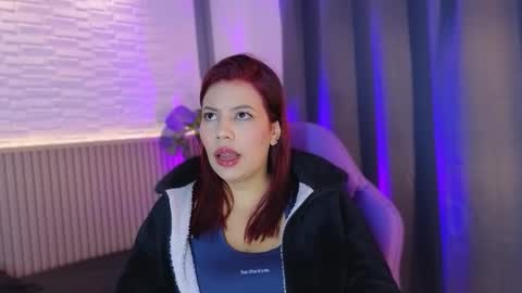 milena_lawson online show from December 17, 11:36 am