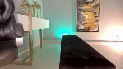 Miley Cruz  IG miley model23 online show from October 18, 7:48 pm