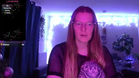 Milf Tara36 online show from December 9, 7:39 pm