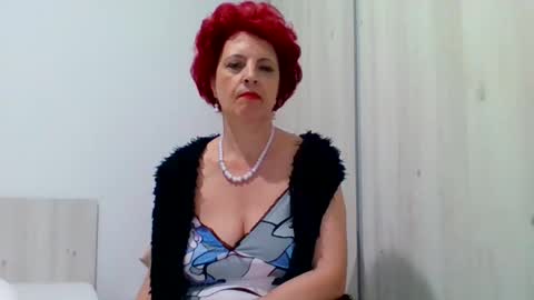 Milfsupreme online show from November 12, 2:59 pm