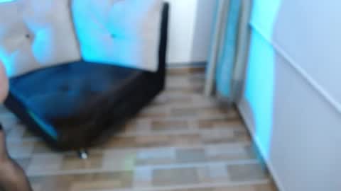 Snapshot of milfrosalie chatting on February 12, 9:52 am Rosalie online show from February 12, 9:52 am