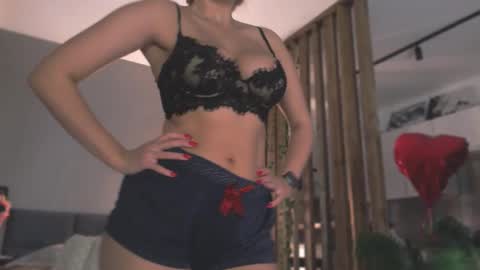 milk_bunny_ online show from March 25, 9:34 am