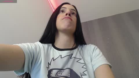 Amira online show from December 8, 4:18 pm