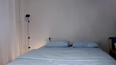 Snapshot of milky__way_ chatting on January 24, 1:36 pm milky__way_ online show from January 24, 1:36 pm