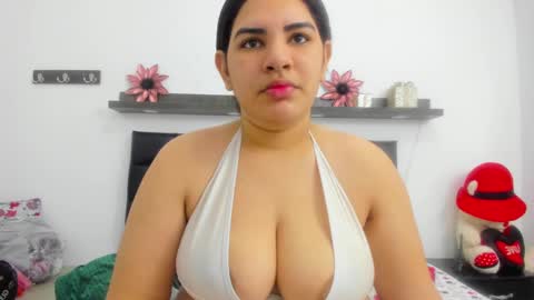Snapshot of milky_way_18 chatting on January 5, 1:15 pm milky_way_18 online show from January 5, 1:15 pm