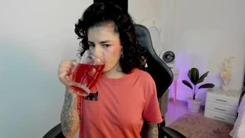 Milagros online show from December 4, 7:06 am