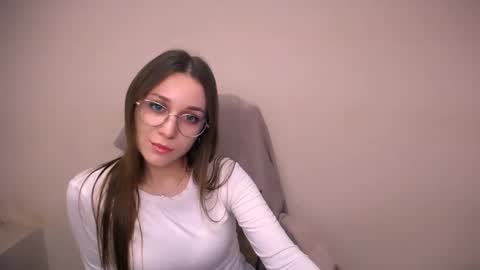 Milla online show from November 26, 1:01 pm