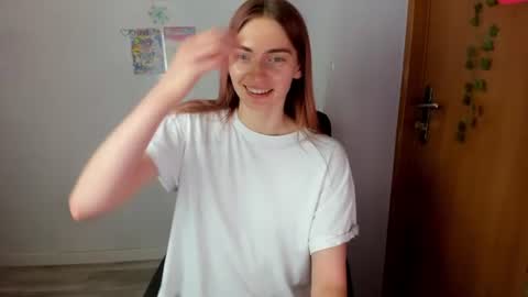 millie_lacroix online show from June 23, 1:42 pm