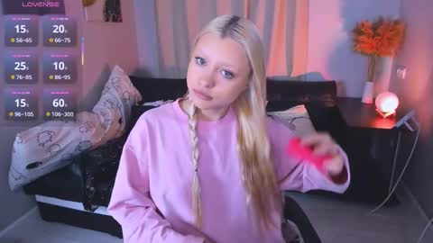 Millie online show from November 27, 10:34 pm