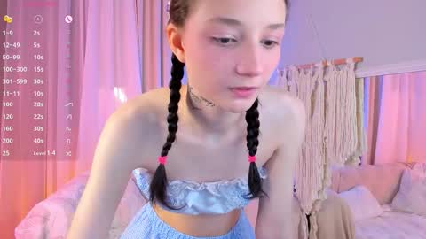 milliminimouse online show from October 2, 11:32 pm