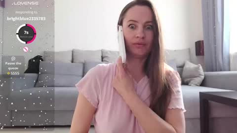 milly_browski online show from April 10, 1:39 pm