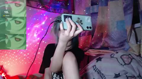 Snapshot of milten_trish chatting on October 6, 10:47 pm milten_trish online show from October 6, 10:47 pm