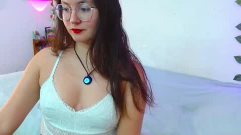 Snapshot of mily_baker chatting on October 10, 8:58 pm mily_baker online show from October 10, 8:58 pm