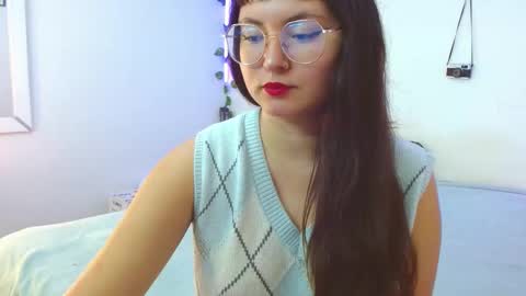 Snapshot of mily_baker chatting on December 2, 5:24 pm mily_baker online show from December 2, 5:24 pm