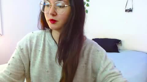 Snapshot of mily_baker chatting on December 18, 6:25 pm mily_baker online show from December 18, 6:25 pm