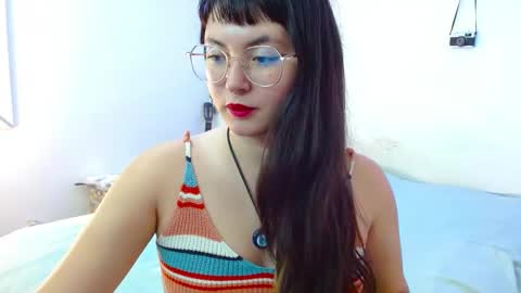 Snapshot of mily_baker chatting on December 30, 1:04 am mily_baker online show from December 30, 1:04 am